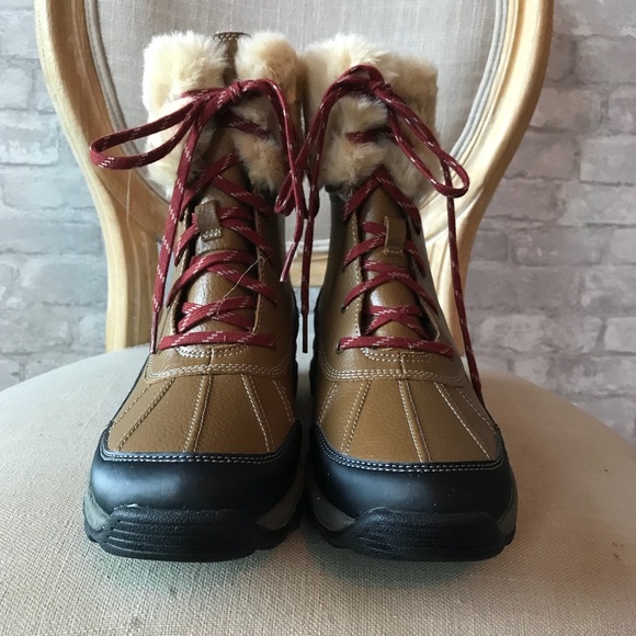 Clarks Shoes - Clarks leather water resistant boots Mazlyn Arctic